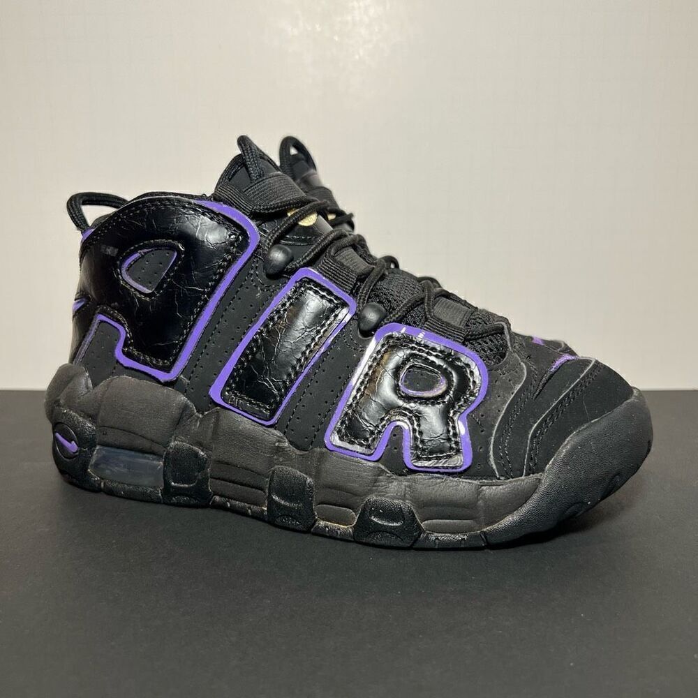 Boys NIKE Air More Uptempo Action Grape Athletic Sneakers / Size 4Y
